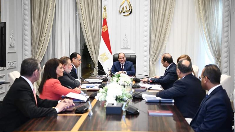 اجتماع السيسي بعدد
