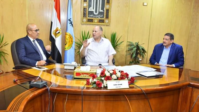محافظ أسيوط 