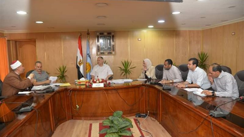 لقاء محافظ أسيوط