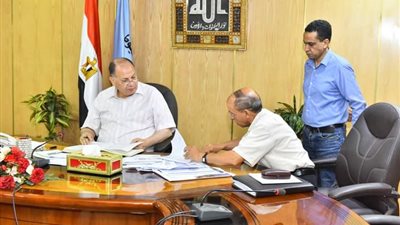 سعد يوجه بتكثيف القوافل البيطرية المجانية بمراكز وقرى محافظة أسيوط