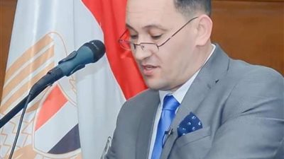 خبير اقتصادي يكشف أهمية حزمة قرارات الرئيس السيسي لدعم وتحفيز الاستثمار 