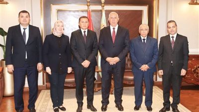 السفير منصوربيك كليتشيف  : هناك توجيهات سياسية اوزبكية لتعزيز التعاون مع مصر