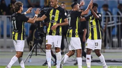 الاتحاد يفوز على الوحدة ويحافظ على صدارة الدوري السعودي