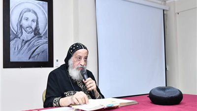 البابا تواضروس الثاني يشارك الكهنة وأسرهم في الإسكندرية