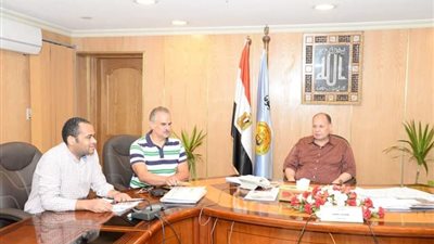 محافظ أسيوط يواصل لقاءاته الدورية بأعضاء مجلس النواب