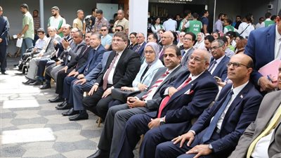 رئيس جامعة أسيوط يشهد  افتتاح فعاليات يوم كن مستعدًا التوظيفي 