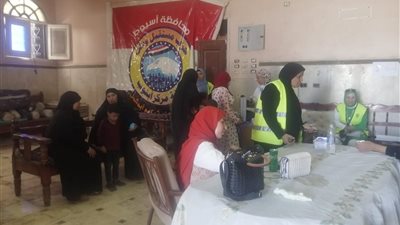 مستقبل وطن أسيوط ينظم قافلة طبية بقرية كوم أبوشيل بمركز أبنوب 