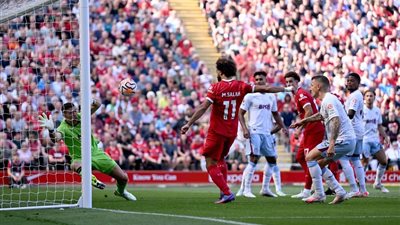 ليفربول يكتسح أستون فيلا بثلاثية في البريميرليج  