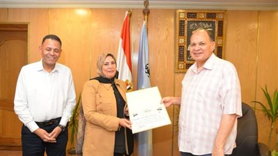 سعد يكرم الشيماء أحمد لتعيينها مديرًا عامًا لمديرية التضامن الاجتماعي بدمياط