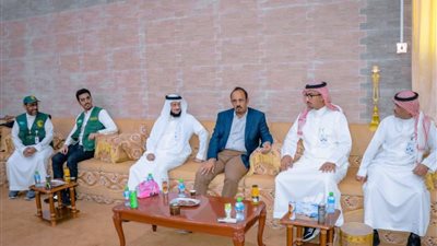 محافظ حضرموت يلتقي وفدي مركز الملك سلمان للإغاثة و جميعة إنسان 