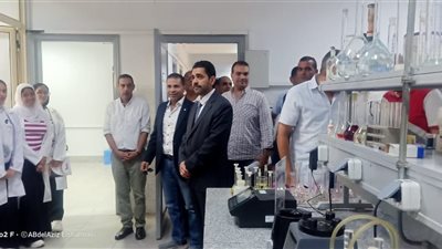 رئيس جهاز مدينة النوبارية يزور مجموعة مصانع القاهرة للأعلاف