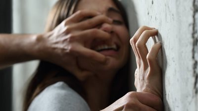 «ذئب بشري».. القبض على المتهم بالتعدي جنسياً على ابنته وحفيدته بـ مركز المنصورة