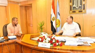 محافظ أسيوط يناقش مجهودات مديرية التموين خلال الفترة الماضية