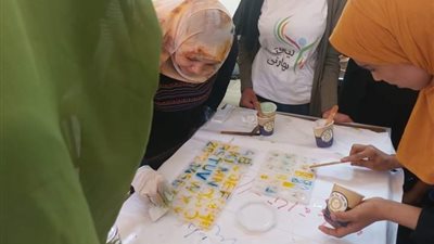 رياضة أسيوط تنظم فعاليات الورشة الحرفية على أعمال الريزين بمركز شباب كوم بوها بمنفلوط 