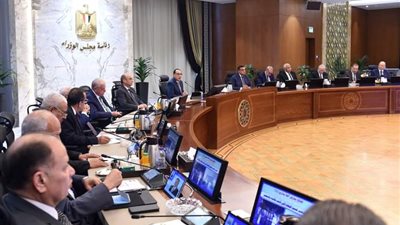 رئيس الوزراء يترأس اجتماع مجلس المحافظين