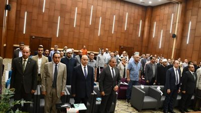 محافظ جنوب سيناء يبحث استعدادات المحافظة للعام الدراسي الجديد 2023/ 2024