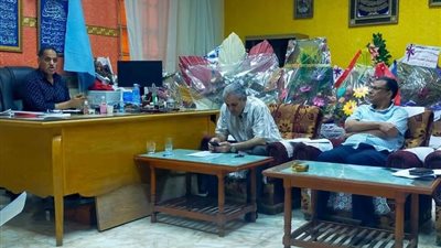 وكيل تعليم أسيوط يناقش استعدادات الإدارات التعليمية للعام الدراسى الجديد 