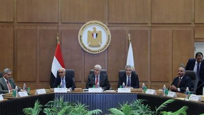 عاشور يترأس الاجتماع الدوري للمجلس الأعلى للجامعات  