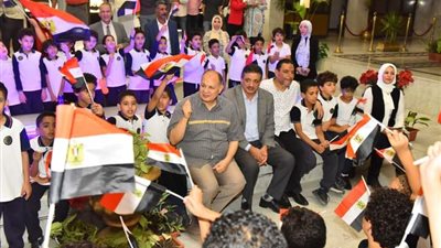 سعد يشهد احتفال  مدرسة النيل الدولية باليوبيل الذهبي بذكرى حرب أكتوبر