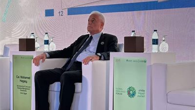 محافظ جنوب سيناء يقوم بعرض جهود الدولة في مؤتمر تغير المناخ كوب 27 بشرم الشيخ العام الماضي 