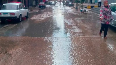 عاصفة تضرب الإسكندرية وسقوط أمطار غزيرة ورفع حالة الطوارئ بالمحافظة