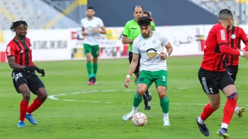 المصري يفوز على فريق