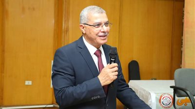 رئيس جامعة الزقازيق يشهد إحتفالية كلية الطب باليوبيل الذهبى لانتصارات أكتوبر