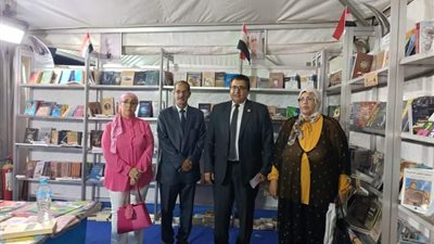 وكيل الوزارة يتفقد أجنحة معرض الكتاب بشرم الشيخ 