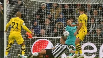 بروسيا دورتموند يفوز على نيوكاسل بهدف نظيف في دوري الأبطال