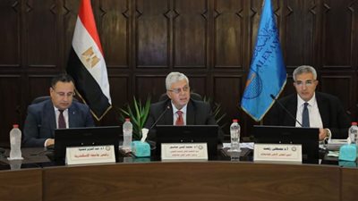 وزير التعليم العالي يترأس اجتماع المجلس الأعلى للجامعات بجامعة الإسكندرية 