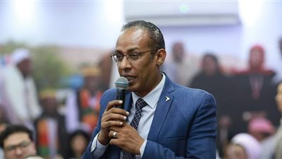 نائب رئيس رواد  المحافظات الحدوديه بالجمهوريه يشيد بإقامة قمة 