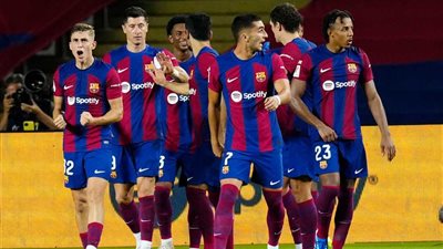 ليفاندوفسكي يقود التشكيل الرسمي لفريق برشلونة أمام شاختار بدوري الأبطال 
