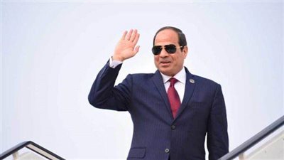 السيسي يعود إلى مصر بعد مشاركته في القمة العربية الإسلامية