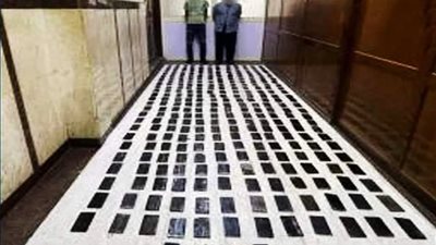 القبض على عاطلين بالعامرية وبحوزتهما 300 طربة لمخدر الحشيش قيمتها 2,100,100 مليون جنية