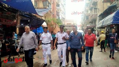 حي الجمرك بالإسكندرية يشن حملات لرفع الإشغالات من حرم الطرق