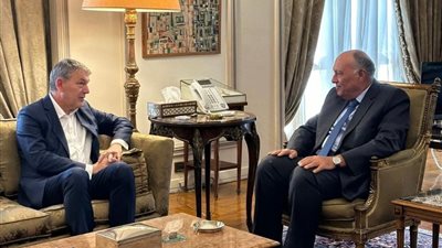  شكري يلتقي المفوض العام لوكالة الأونروا في القاهرة