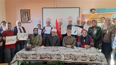 رئيس حي الجمرك بالإسكندرية تتابع فعاليات حملة 16 يوم لمناهضة العنف ضد المرأة