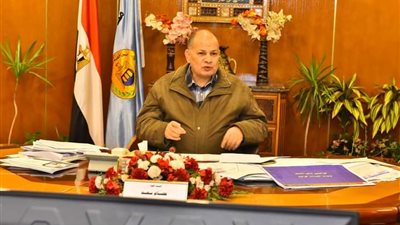 محافظ أسيوط يعقد اجتماعًا  لاستعراض الاستعدادات النهائية للانتخابات الرئاسية المقبلة 