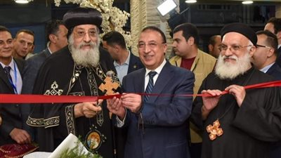 محافظ الإسكندرية وقداسة البابا تواضروس الثاني يفتتحان مستشفى الأنبا تكلا الجديدة (صور)