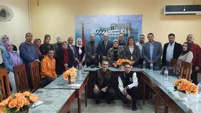 رئيس حي الجمرك بالإسكندرية تعقد ندوة توعوية بعنوان 