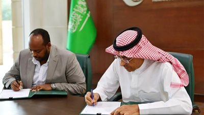 مركز الملك سلمان للإغاثة يوقع اتفاقية لتحسين الظروف المعيشية للسكان المتضررين من الجفاف والأزمات الإنسانية في الصومال