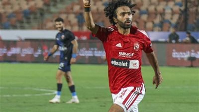 اتصالات بين لاعبي الأهلي ونجوم بيراميدز لإنهاء أزمة الشحات والشيبي.. خاص 
