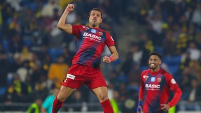 دوري روشن.. بصاروخ طارق حامد ضمك يحقق انتصار على الاتحاد السعودي بثلاثية