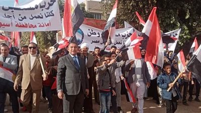 بدأ توافد الناخبين بأسيوط وأعضاء مستقبل وطن يتصدرون المشهد فى أول أيام الانتخابات الرئاسية 