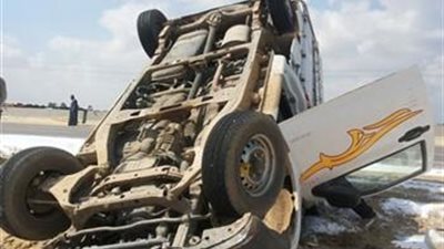 بينهم 13 سيدة.. إصابة 14 شخص إثر انقلاب سيارة بالمنيا