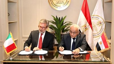 وزير التربية والتعليم يوقع مذكرة تفاهم مع السفير الإيطالي