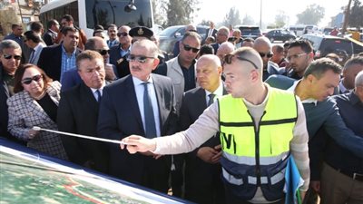 وزير النقل ومحافظ كفرالشيخ يتفقدان أعمال إنشاء طريق دسوق المزدوج بطول 30 كم 
