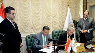 وزير التموين ... مشروع ورشتى يدعم ورش ومصانع المشغولات الذهبية وسوف يبدء بـ50 ورشة مبدئيا كمرحلة اولى.