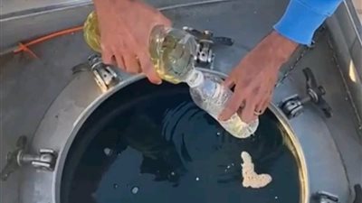 جمارك الأدبية تضبط محاولة لتهريب مواد بترولية مدعمة