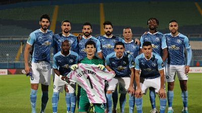 لاعبي بيراميدز يقدموا الدعم لأحمد الشناوي بعد غيابه عن مباراة صن داونز بدوري أبطال أفريقيا